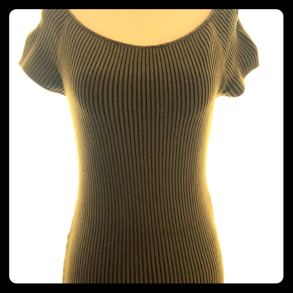Cap sleeve sweater - Picture 2 of 5